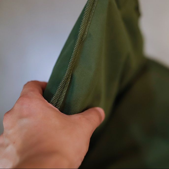 折りたたみ椅子 人間工学 三角チェア