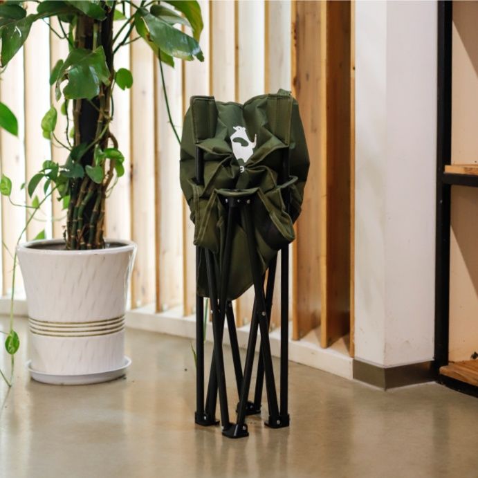 折りたたみ椅子 人間工学 三角チェア