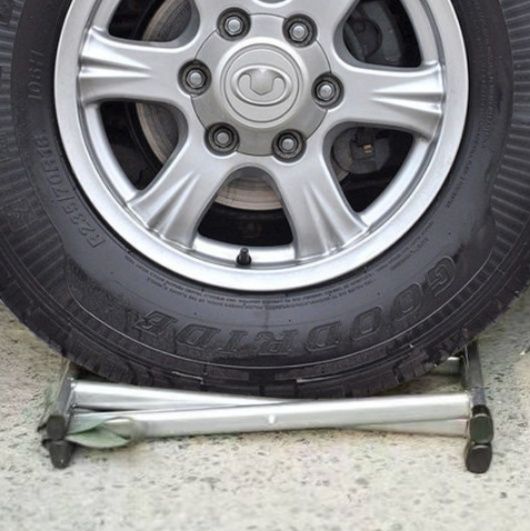 金属フレーム折りたたみ椅子　大型サイズ