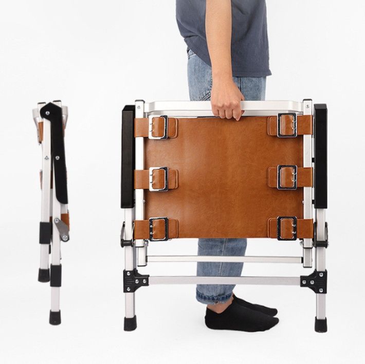 アルミ合金フレーム　PUレザー張り折りたたみ椅子