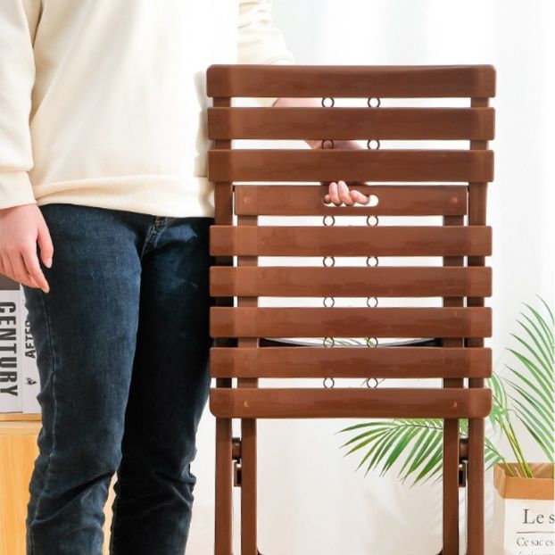 省スペース積み重ね式　プラスチック折りたたみ椅子