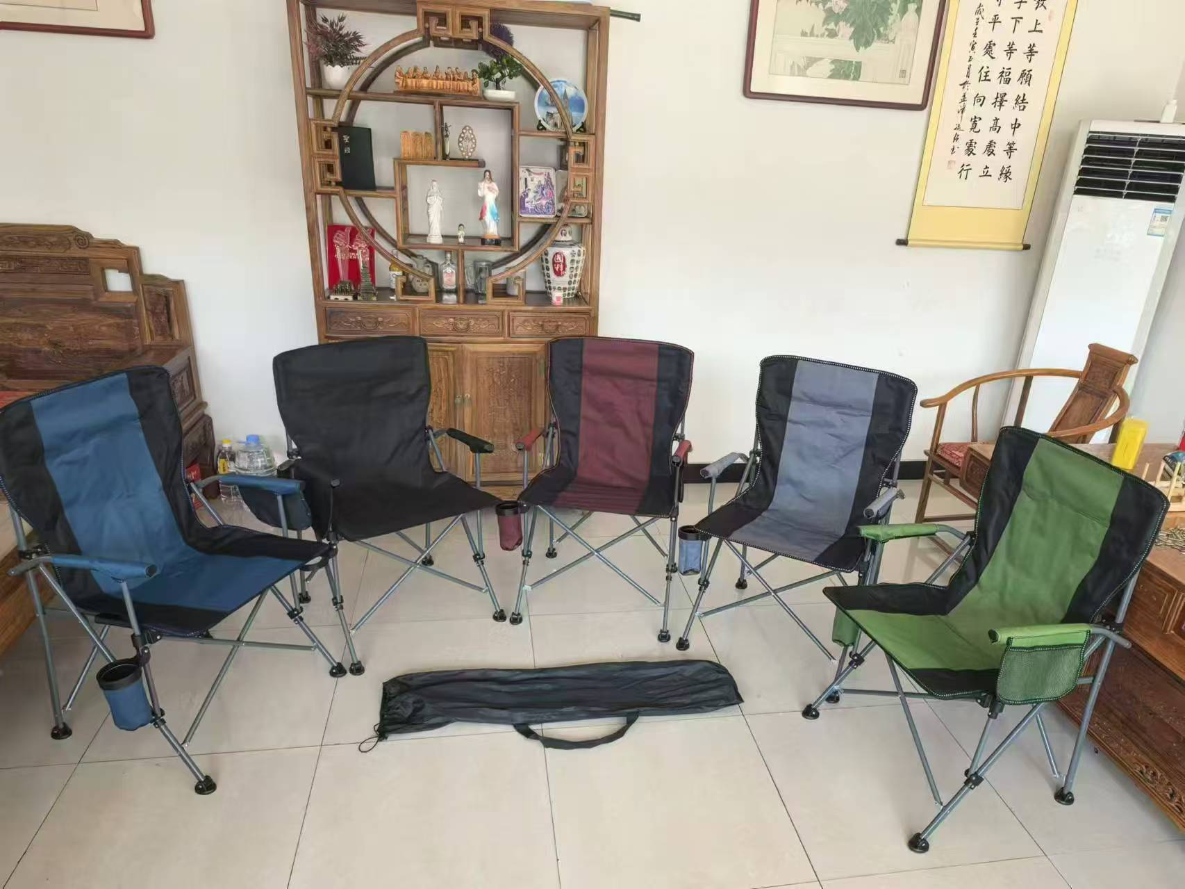 多機能収納ポケット付き肘掛け式折りたたみ椅子