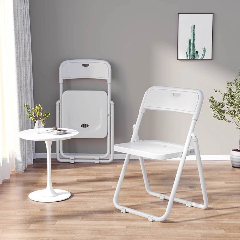 https://fulmo-img-server.com/foldseat/94464353-beb2-429f-b4bc-65f3ee731b72.jpg
