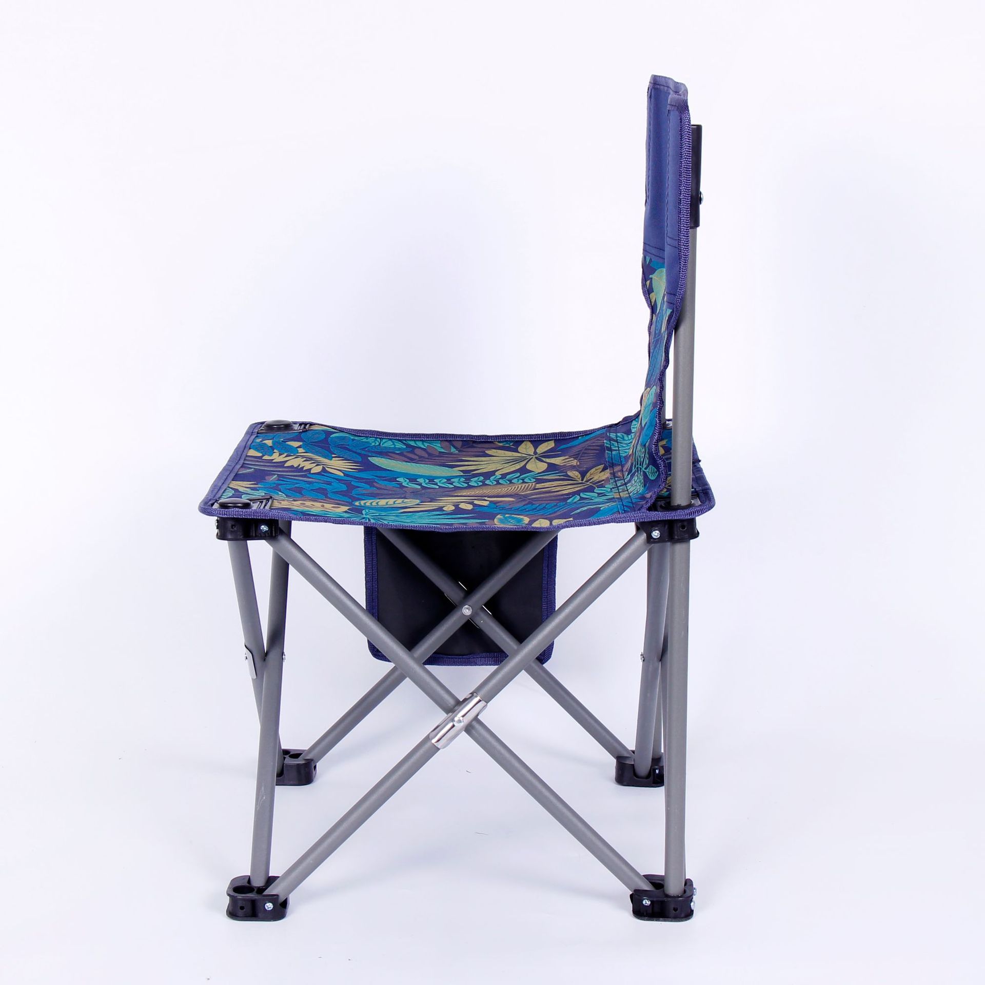 背もたれ付き軽量折りたたみ椅子 リーフ柄