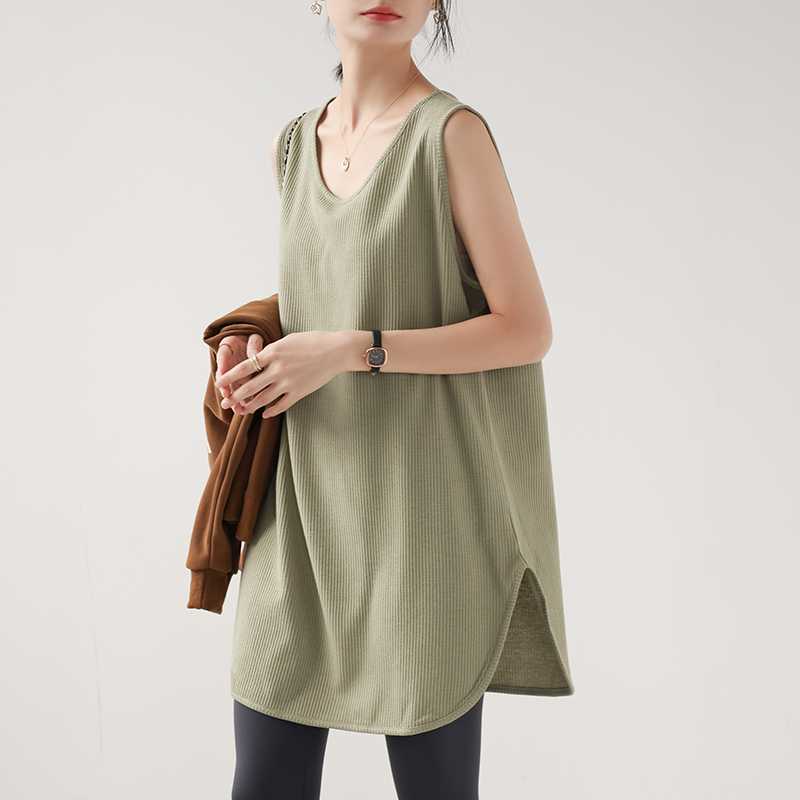 体型を美しくカバーするタンクトップ特集！スタイルアップに役立つアイテム5選