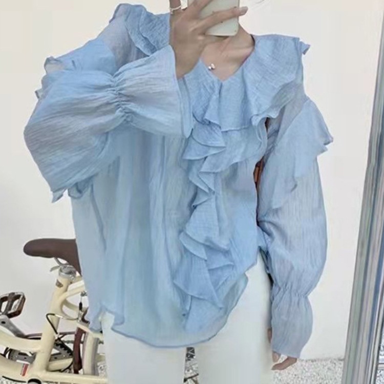 フリルシャツボリューム袖デザイン