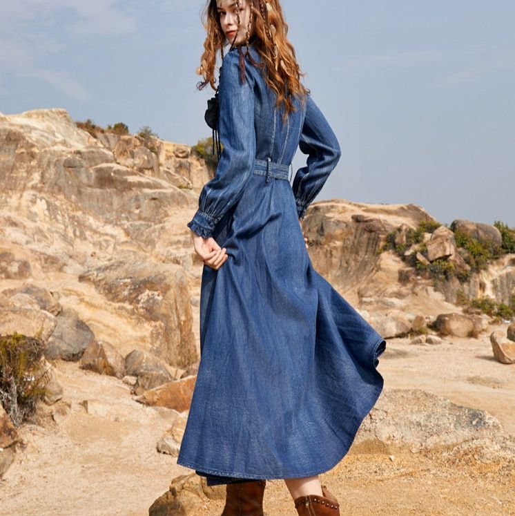襟元フリルデニム生地長袖ベルト付きワンピース