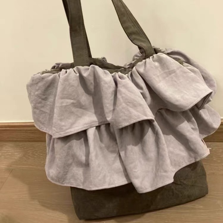 二段重ね肩掛けフリルトートバッグ