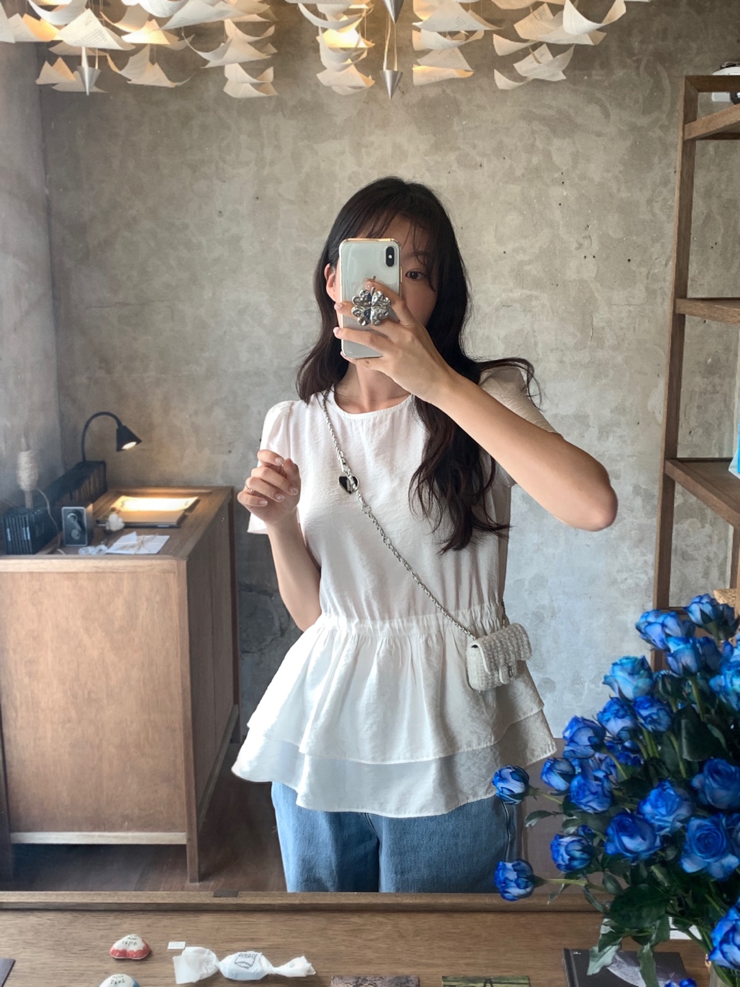 https://fulmo-img-server.com/frill-macherie/54172216-377c-4a40-9459-5aaa6f4f973b.jpg