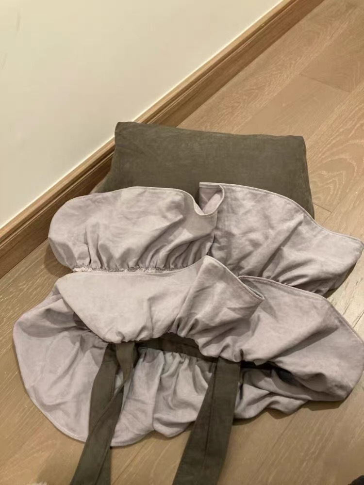 二段重ね肩掛けフリルトートバッグ