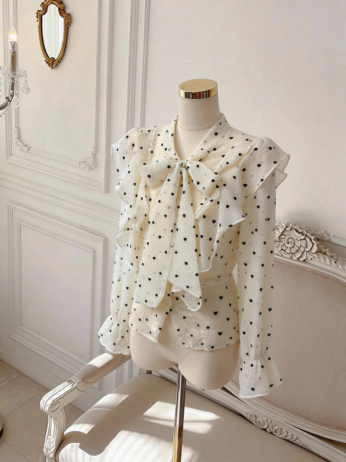 春新作ハート柄フリルブラウス白襟リボン付き