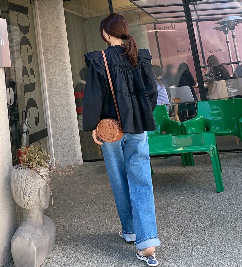 https://fulmo-img-server.com/frillista/02b082f8-3c62-44f1-bbd6-a934396e9104.jpg