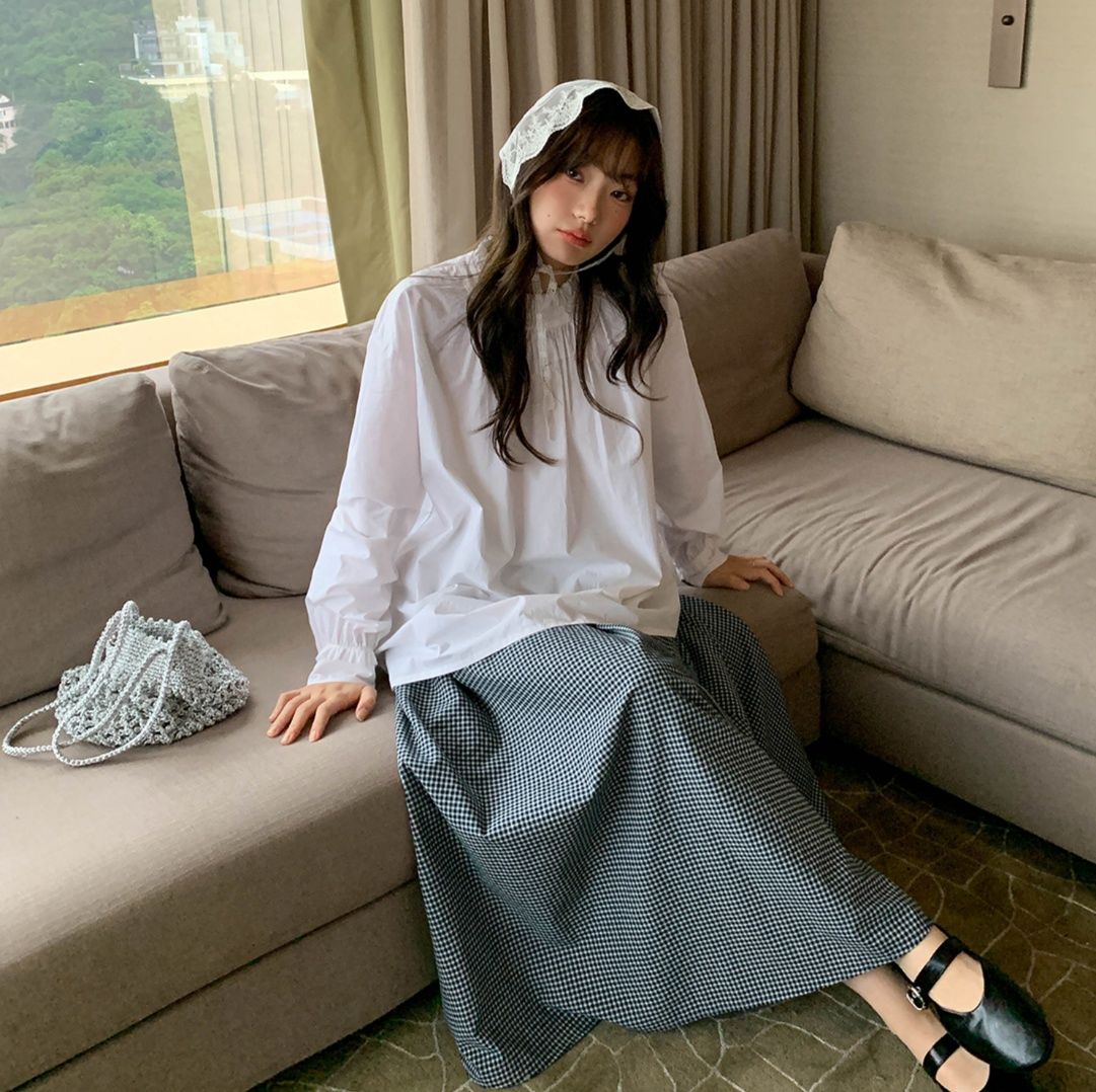 フリルブラウス 優美な首元フリル立ち襟ブラウス