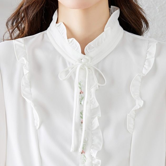フリルブラウス 花刺繍入り袖フリルスタンドカラーブラウス