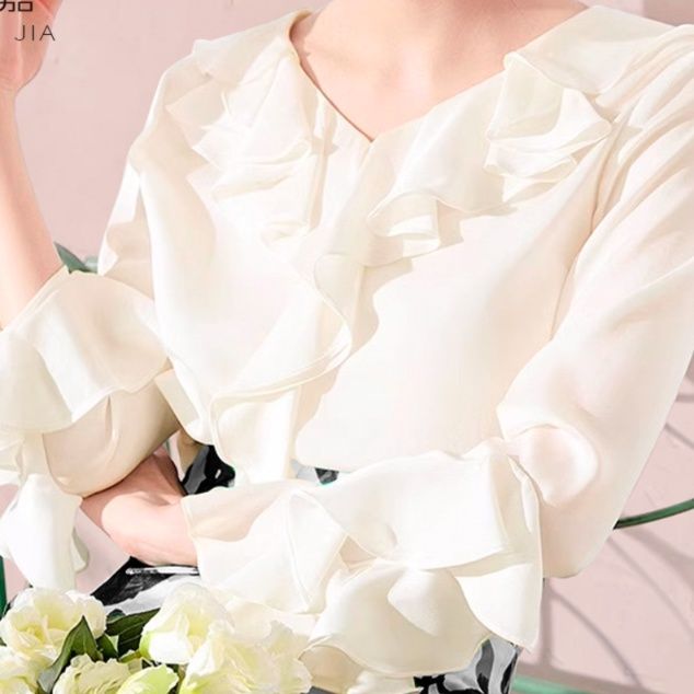 フリルブラウス 華やかフロントフリル袖