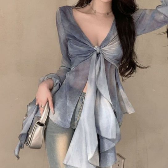  透け感シアー素材ティアードフリル袖リボンブラウス