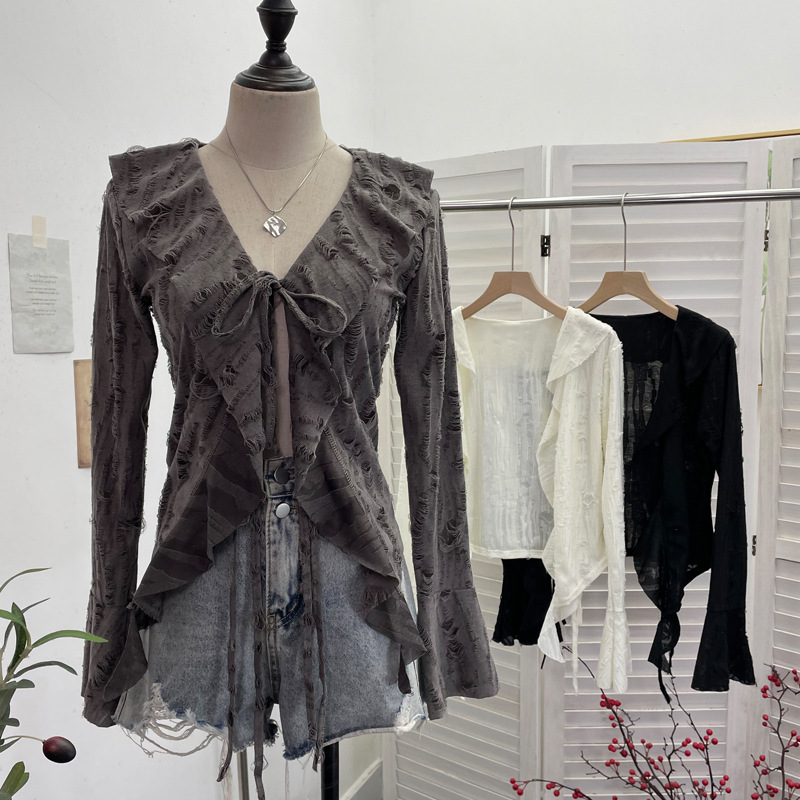  花柄ジャガード襟リボン付き多段フリルブラウス