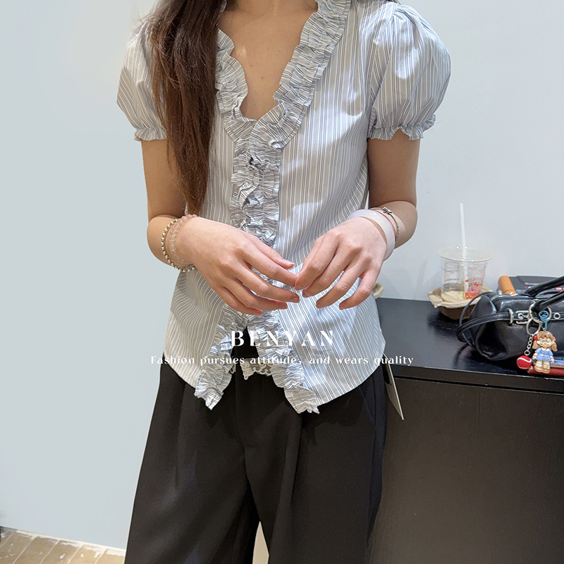 フリルブラウス 優美なフロントフリルブラウス