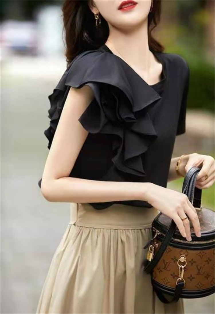 https://fulmo-img-server.com/frillista/63a42fcc-c7b6-406d-affb-85bb0419828e.jpg