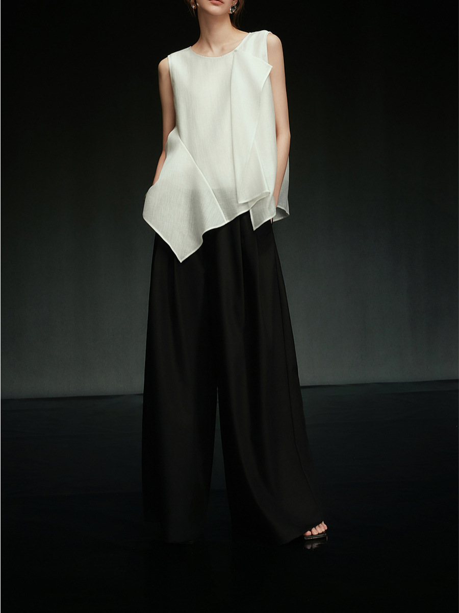 不規則裾デザイン ノースリーブフリルブラウス