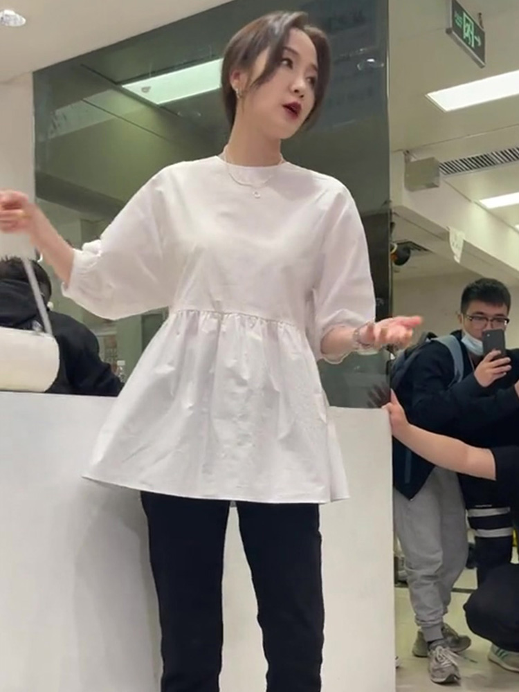 フリルブラウス 優雅な裾フリルペプラムブラウス