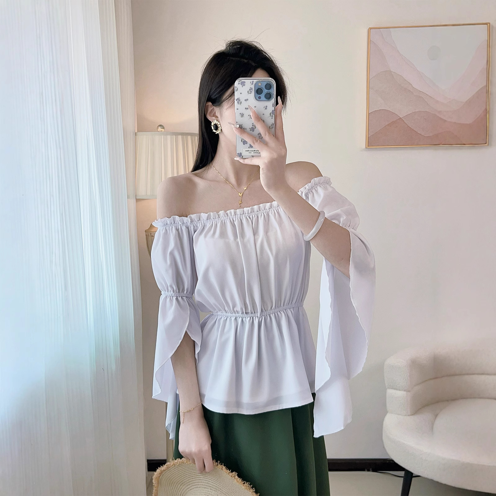 https://fulmo-img-server.com/frillista/817cf51b-d67e-452b-b049-f3f3a5ae602b.jpg