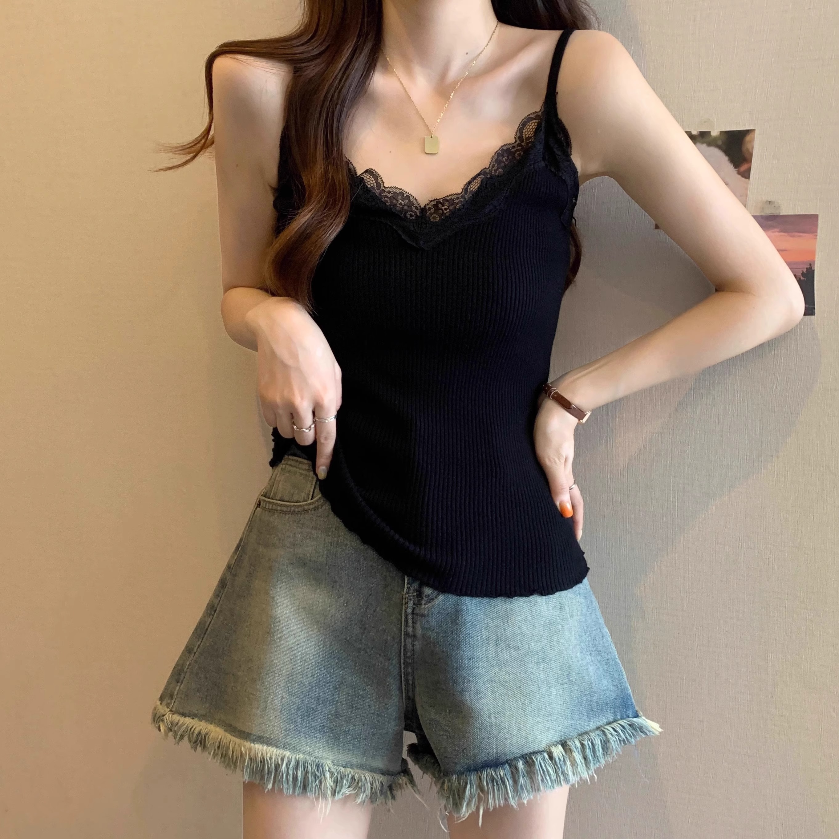 https://fulmo-img-server.com/frillista/899c9e9c-b510-49fe-af83-a1e5ce2deaa4.jpg