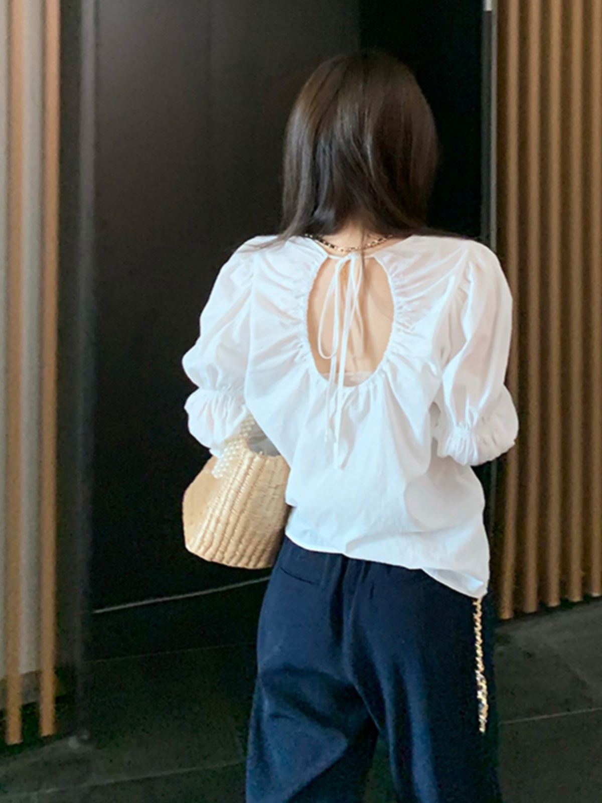 フリルブラウス 優美なパフスリーブ袖フリルブラウス