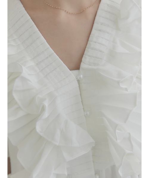 フリルブラウス 立体フリル袖デザイン