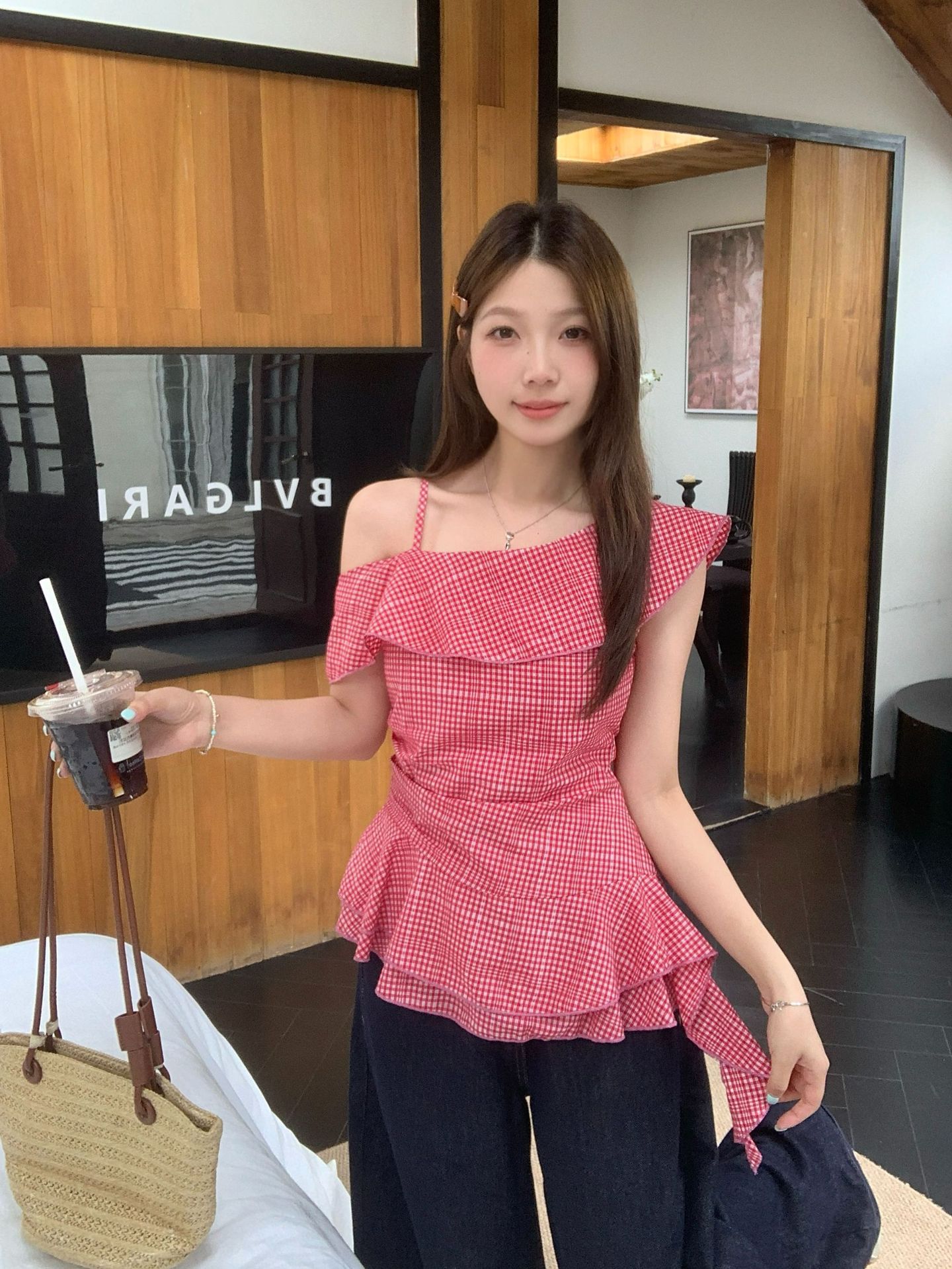 https://fulmo-img-server.com/frillista/f70e7032-c6b5-4156-abf2-9a0fd507ec02.jpg