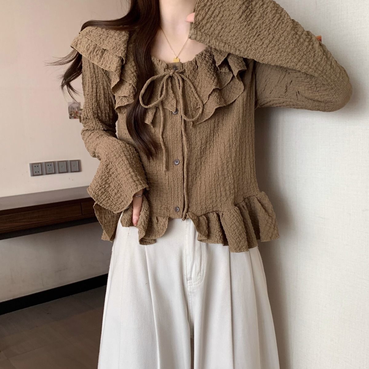 https://fulmo-img-server.com/frillista/f8087cca-7d23-4a5a-b9bd-523a4e584178.jpg