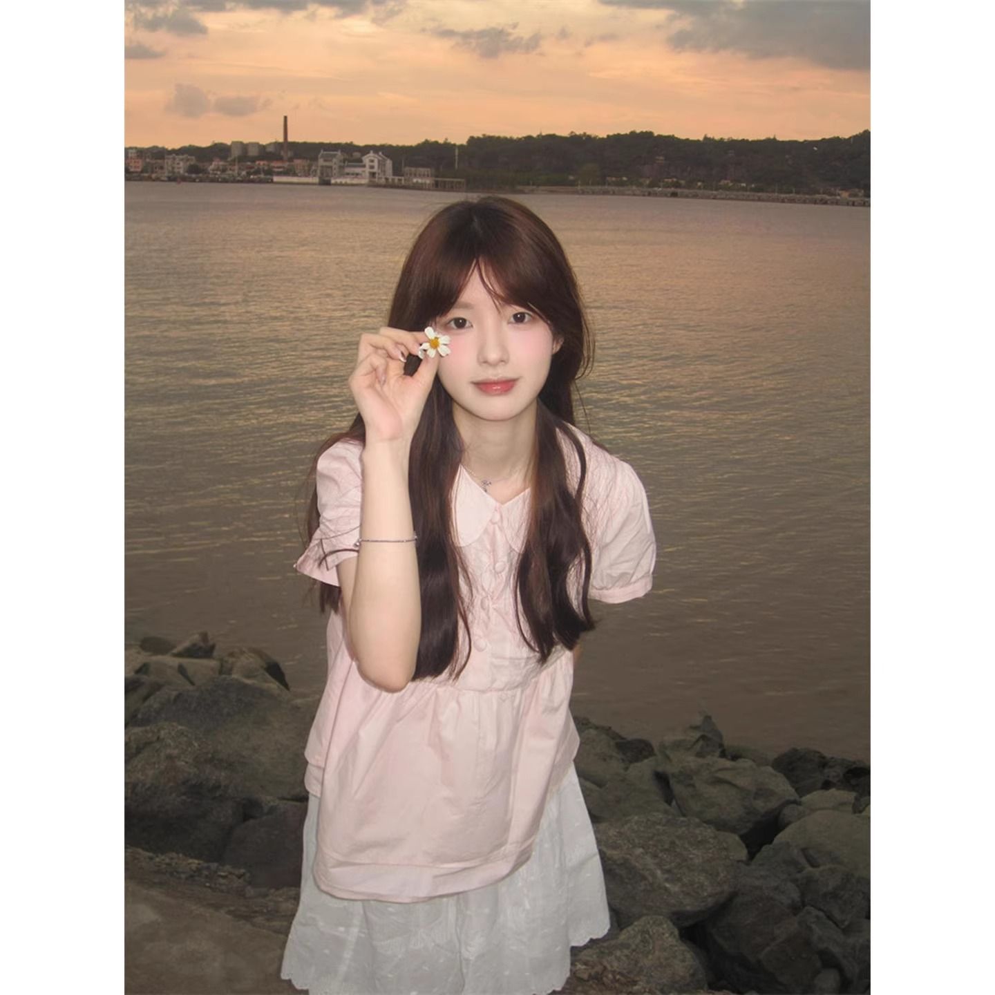 https://fulmo-img-server.com/frillista/fc0bdde7-d7b9-4933-96ad-061f594b1c76.jpg