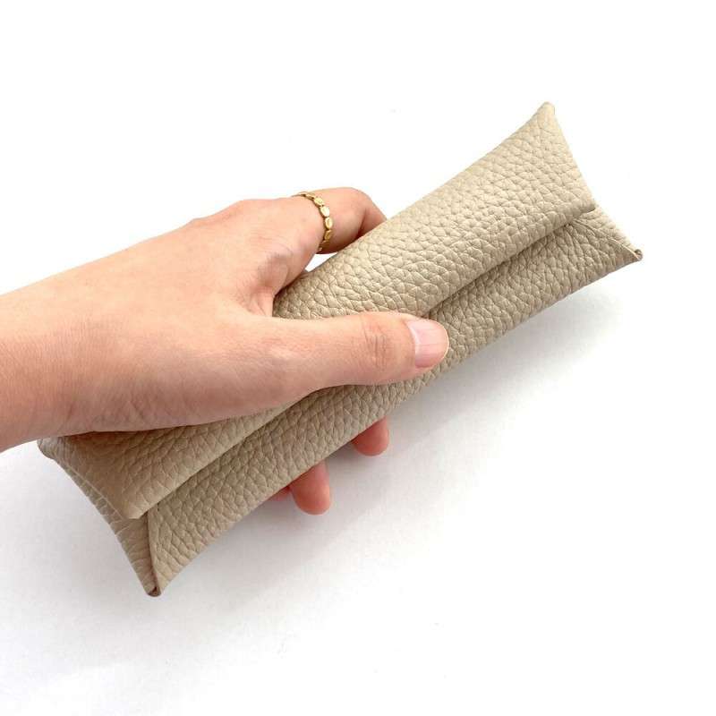 https://fulmo-img-server.com/fudebako-select/84f8e27f10434a4d8d4ed83c69ade373.jepg
