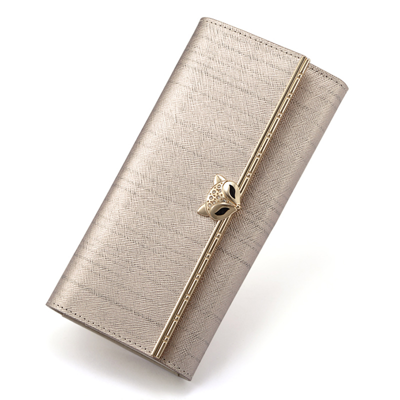 レディース二つ折り財布 狐モチーフ金属装飾付きサフィアーノ風二つ折り財布