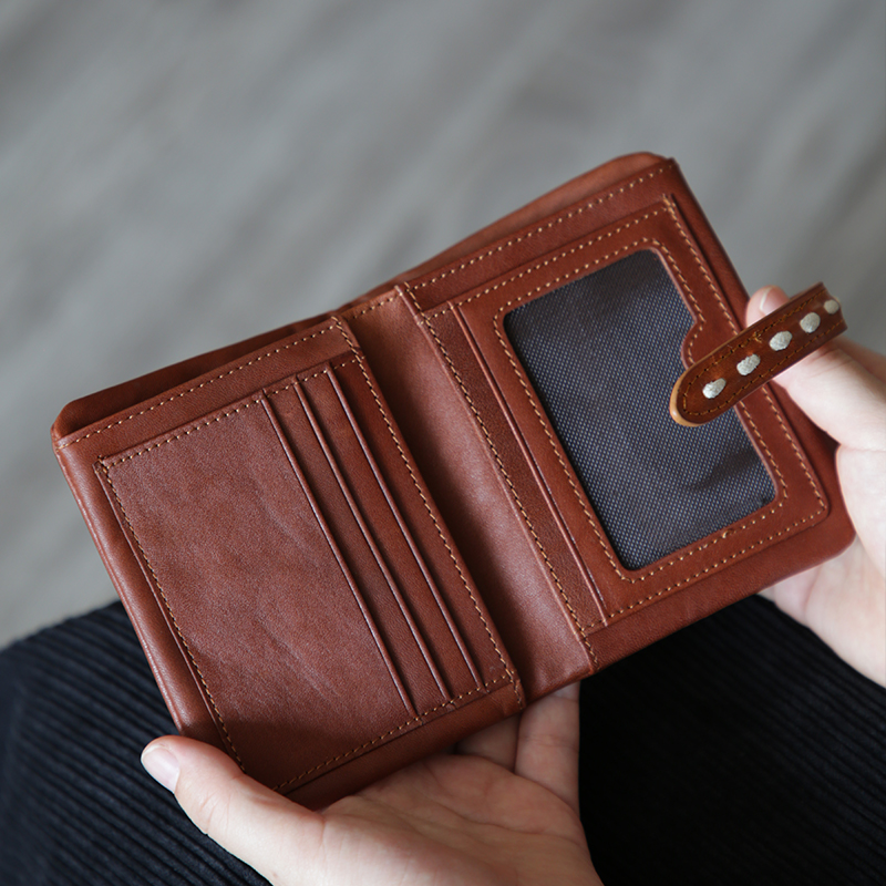 レディース二つ折り財布 水玉模様ベルト付き本革二つ折りミニ財布