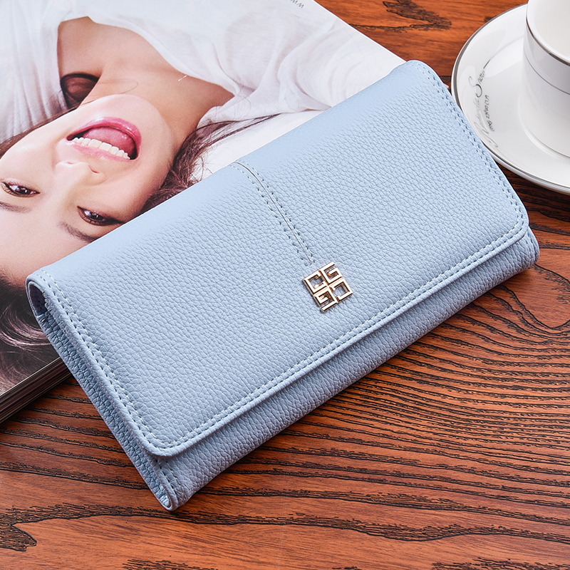 レディース二つ折り財布 型押しレザー金具付きレディース二つ折り財布