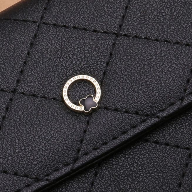 レディース二つ折り財布 キルティング模様上品レザー二つ折り財布