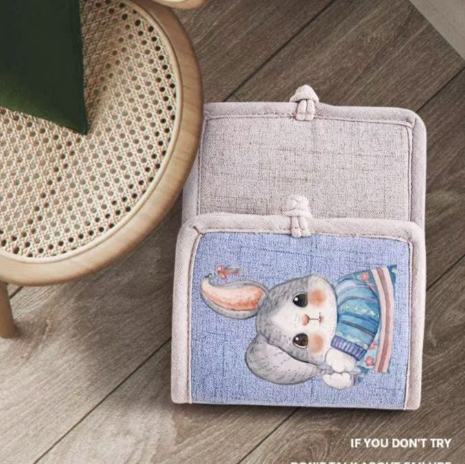 レディース二つ折り財布 愛らしいうさぎ刺繍の二つ折りミニ財布