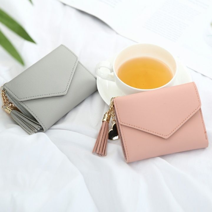 レディース二つ折り財布 タッセル飾り付き封筒型レディース二つ折り財布