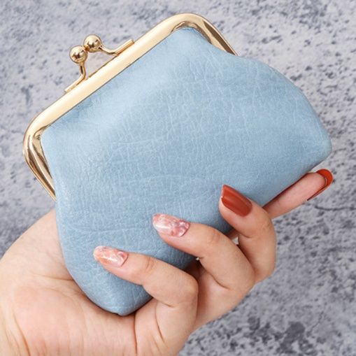 レディース二つ折り財布 金具が上品ながま口二つ折り財布