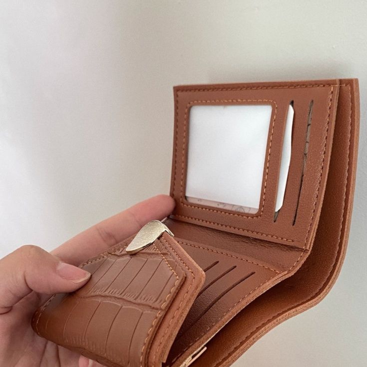 レディース二つ折り財布 型押しクロコ柄雫金具付きコンパクト財布