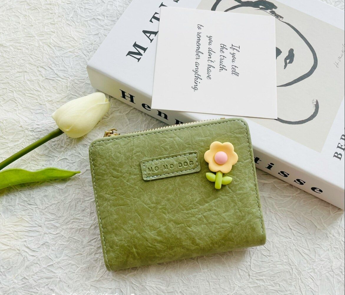 レディース二つ折り財布 立体フラワーモチーフ付きコンパクト二つ折り財布