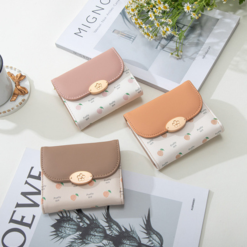 レディース二つ折り財布 フラワー金具付き果物柄二つ折りミニ財布