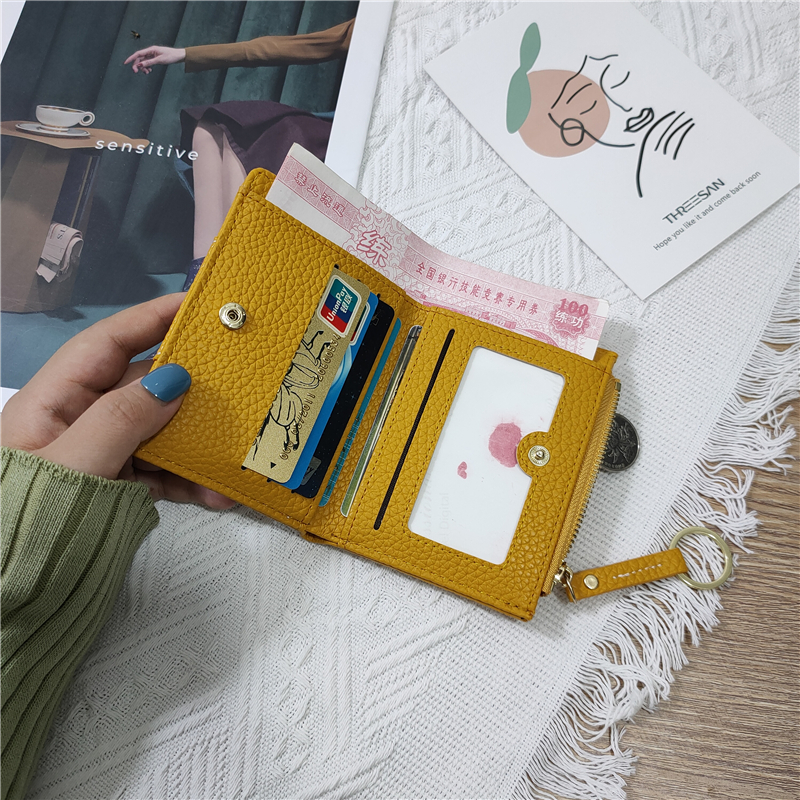 レディース二つ折り財布 型押しレザー金具付きコンパクト二つ折り財布