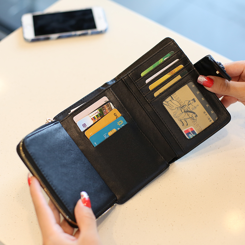 レディース二つ折り財布 キルティング柄花飾り付きレザー調二つ折り財布