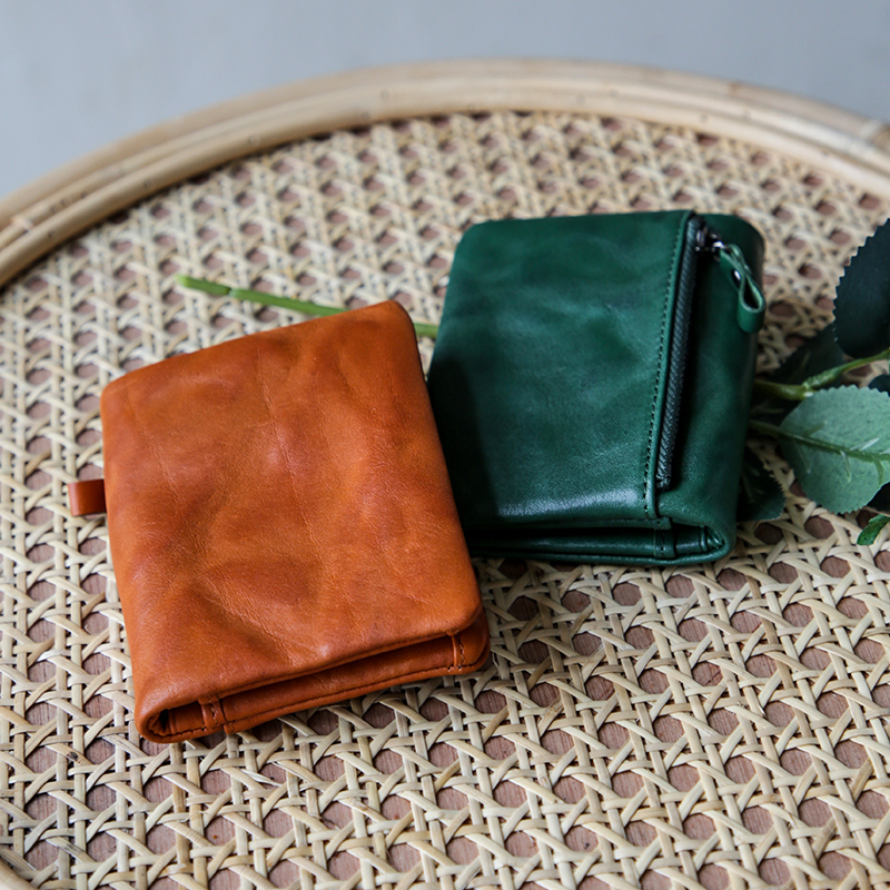 レディース二つ折り財布 本革仕立てコンパクト二つ折り財布