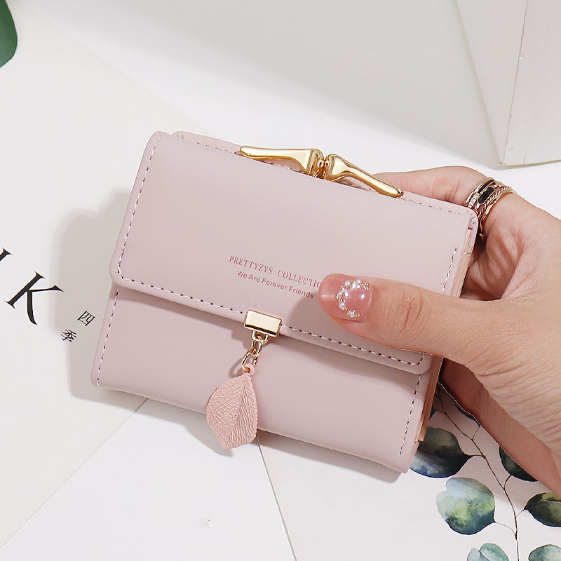 レディース二つ折り財布 葉っぱチャーム付き金具がま口二つ折り財布