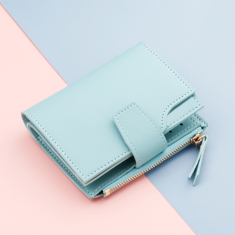 水色がかわいいレディース二つ折り財布10選
