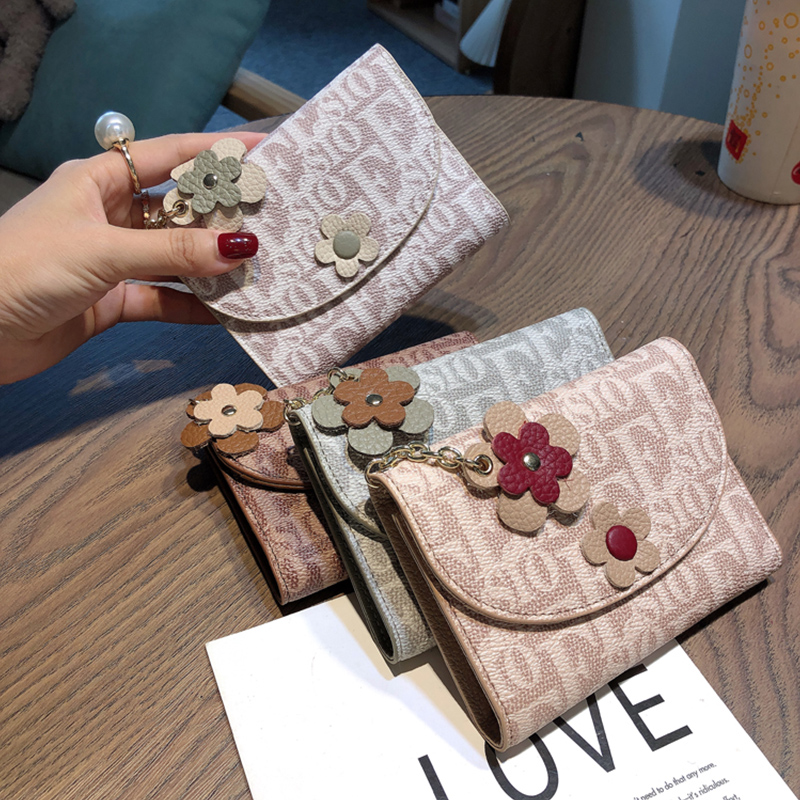 レディース二つ折り財布 花モチーフ装飾付きコンパクト二つ折り財布