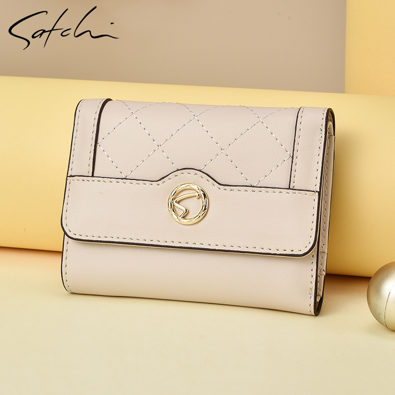 レディース二つ折り財布 キルティング模様金具付きレディース二つ折り財布